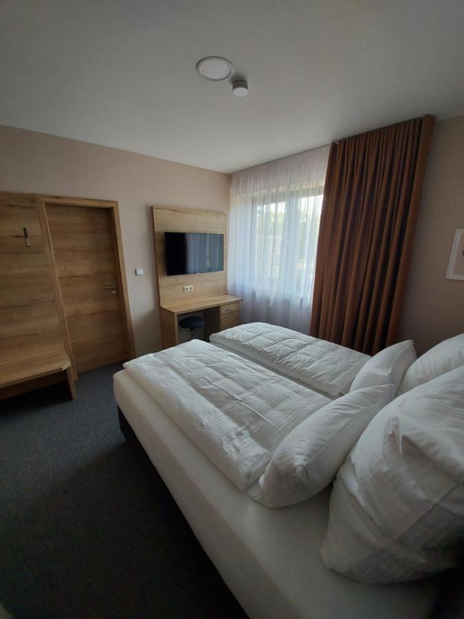 Ferienwohnung Nikolena Pirmasens Exteriér fotografie